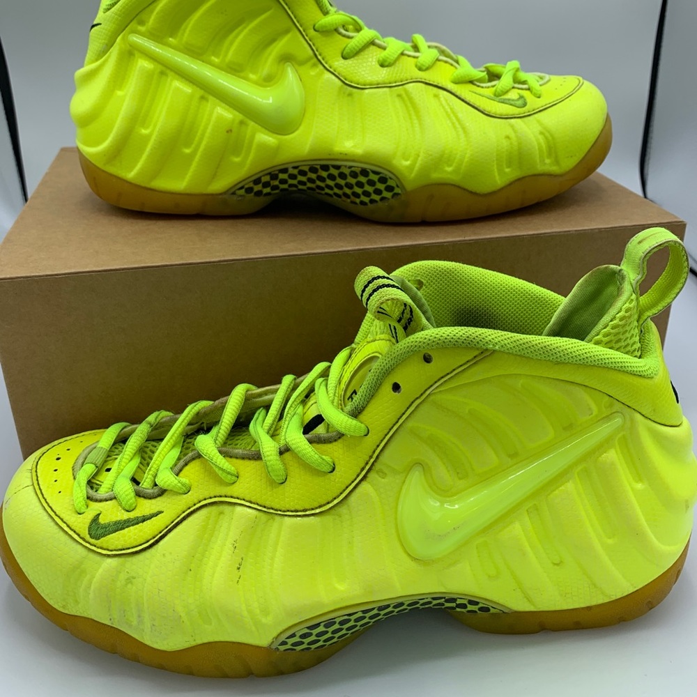 Nike Air Foamposite Pro Volt 2014 Men’s Size 10